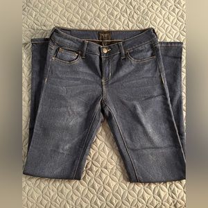 Celebrity Pink jeans stretch, dark wash color , size 5/27